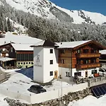 Bergmahd Hotel Steeg
