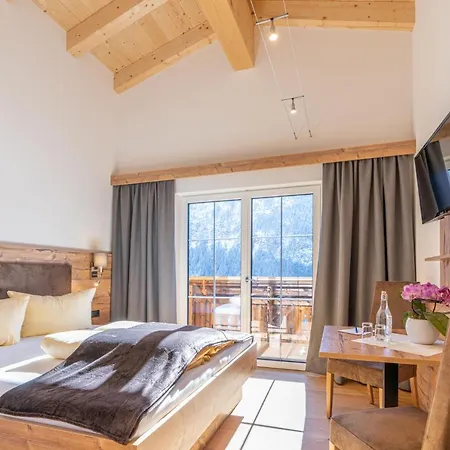 Bergmahd Hotel 3*
